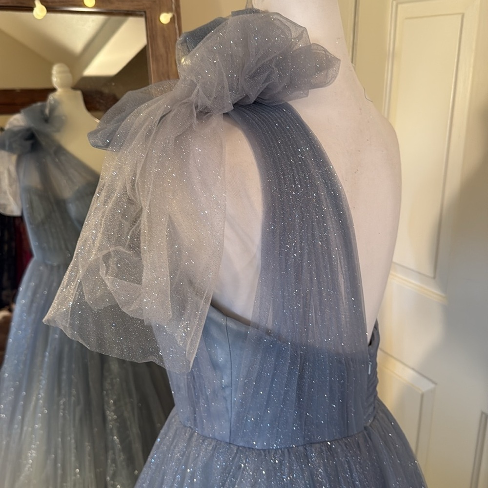 MAC DUGGAL
Blue Glitter One-Shoulder Ombre Gown with Bow - Picture 10 of 15